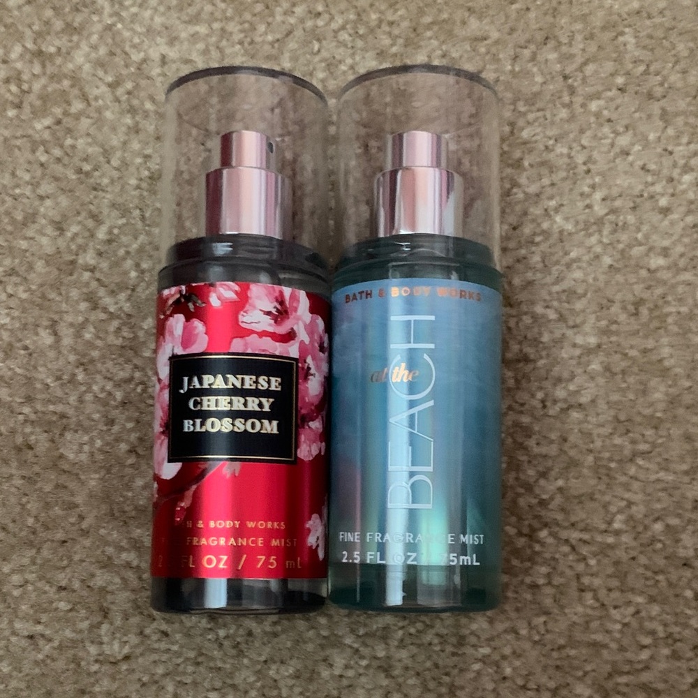 Bath & Body Works Japanese Cherry Blossom and At The Beach Mist Set